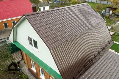 Металлочерепица Grand Line Classic GreenCoat Pural Шоколад RAL 8017